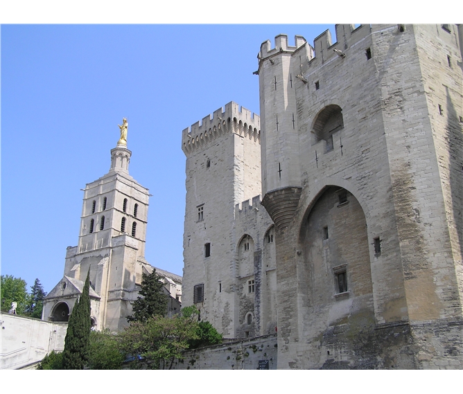 Avignonský divadelní festival - Francie - Provence  - Avignon, Palais des Papes, největší gotická stavba světa