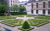 Eurovíkend Paříž - Francie - Paříž - zahrady jednoho z paláců ve čtvrti Marais