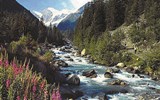 Poznávací zájezd - Aosta a Piemont - Itálie - údolí Aosta, divoký proud pod strmými štíty