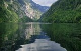 Poznávací zájezd - Štýrsko - Rakousko - Štýrsko - Töplitzsee, tajemné jezero obklopené Totes Gebirge (Mrtvými horami), obsahuje kyslík ve vodě jen ve svrchních cca 20 metrech, níže leží mrtvá zóna