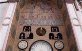 Poznávací zájezd - Česká republika - Česká republika - Olomouc, orloj na gotické radnici, přebudovaný 1947-55 Karlem Svolinským