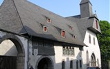 Advent v pohoří Harz a památky UNESCO - Německo - Harz - Goslar, bývalý špitál sv.Kříže Většího, 1254, s románskými stavebními prvky