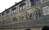 Drážďany, slavnost Canaletto a parníky 2019 - Německo - Drážďany - Fürstenzug (Průvod králů), vládci ad pradávna po posledního kurfiřta, 1872-76 pův.freska W.Walthera.