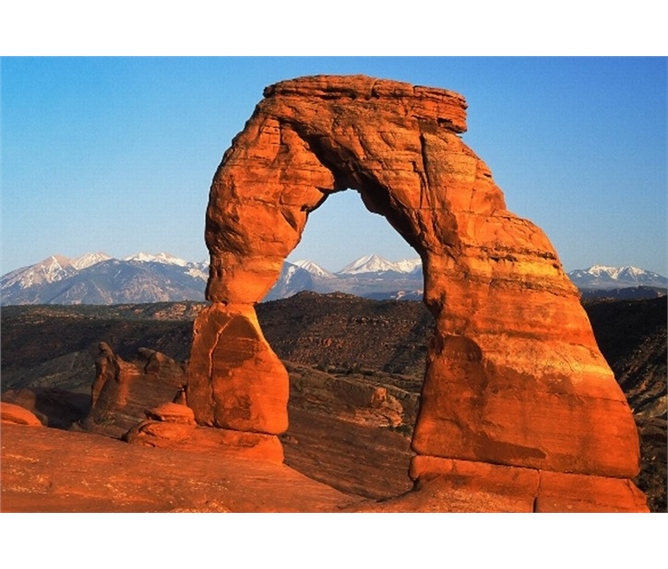 Národní parky USA, velký okruh září - USA - Národní park Arches, větrem vypreparované oblouky z rudého pískovce