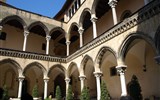 Poznávací zájezd - Lazio - Itálie - Lazio - Tarquinia, Palazzo Vitelleschi, 1436-9, renesanční, dnes je zde Národní archeologické muzeum