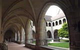 Poznávací zájezd - Franche-Comté - Francie  Franche-Comté - Broug-en-Bresse, druhý klášter, fungoval jako normální klášter s mnichy