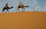 Maroko, královská cesta - Maroko - písek a velbloudi patří z obvyklé představě této země