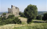 Poznávací zájezd - severní Maďarsko - Maďarsko - Hollókö - hrad postavený  před 1310,  1702 pobořen Habsburky