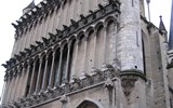 Beaujolais a Burgundsko, slavnost vína a kláštery - Francie - Beaujolais - Dijon, Notre Dame, 1220-40, gotický, s netypickým průčelím