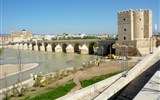 Andalusie a jarní překvapení - Španělsko - Andalusie - Cordoba, římský most přes Guadalquivir, 331 m dlouhý