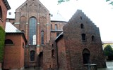 Velký okruh malým Dánskem - Dánsko - Roskilde - první velká gotická cihlová katedrála