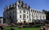 Zámky a zahrady na Loiře a Paříž letecky 2021 - Francie - Loira - zámek Chenonceau, postaven 1515-21, byl ve vlastnictví královské milenky Diany de Poitiers