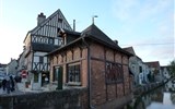 Beaujolais a Burgundsko, kláštery a slavnost vína 2017 - Francie - Beaujolais - Chablis, centrum významné vinařské oblasti, hl.suchá bílá vína