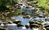 Krásy Šumavy a Bavorský les - Česká republika - Šumava - divoký tok Vydry se proplétá mezi balvany