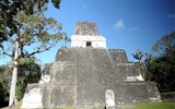 Poznávací zájezd - Guatemala - Guatemala - Tikal - chrám Velkého Jaguára, kolem 732, nahoře pohřební mohyla krále Jasaw Chan K'awiila, UNESCO