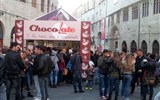 Umbrie a Toskánsko, slavnost čokolády v Perugii - tálie - Perugia - na Slavnosti čokolády je všude plno