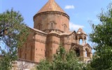 Tureckým Kurdistánem - kolem jezera Van a Istanbul - Turecko - Akdamar, arménský kostel postavený králem Gagikem, 904-938