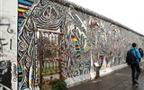 Berlín a večerní slavnost světel, výstavy Botticelli a Mondrian - Německo - Berlín - sgrafiti pokrytá část zbytku Berlínské zdi