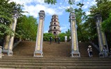 Poznávací zájezd - Vietnam - Vietnam - Hue - budhistická pagoda Thien Mu, 1601-65