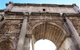 Řím a Neapolský záliv 2019 - Itálie - Řím - Forum Romanum, oblouk Septima Severa, 203 n.l, k 10.výročí jeho vlády