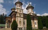 Rumunsko, vlakem k Černému moři - Rumunsko - klášter Sinaia, kostel Nejsvětější Trojice, tzv. Nový, 1842-6