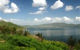 Poznávací zájezd - Arménie - Arménie - jezero Sevan, 10% vody odtéká, 90% se odpařuje