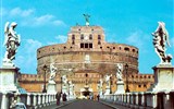 Řím, Vatikán, zahrady Tivoli UNESCO - Itálie - Řím - Andělský hrad, původně rodinné mauzoleum císaře Hadriána, post 135-9, později papežská pevnost a vězení
