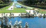 Zámky a zahrady na Loiře a Paříž letecky 2021 - Francie - Versailles- zahrady královského zámku, 1631-1688, údržba zámku stála asi 25% státního rozpočtu
