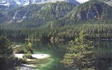 Poznávací zájezd - Dolomity - Itálie - Dolomity ukrývají několik modrý démantů -  horských jezer