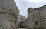 Gargano a památky Apulie - Itálie, Apulie, hradby