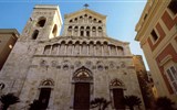 Poznávací zájezd - Sardinie - Itálie - Sardinie - Cagliari, katedrála z 13.století v pisánském slohu, v 17.století rekonstruována barokně