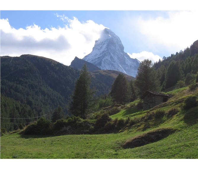 Savojské Alpy a Gran Paradiso - Švýcarsko - Matterhorn, 4478 m, 7. nejvyšší hora Evropy, ale také nejkrásnější alpský štít a přírodní rezervace