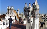 Španělská slavnost fiesta v Oropese 2016 - Španělsko - Barcelona - Casa Batlló, autor Antoni Gaudí, jedna z perel světové moderní architektury