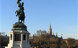 Vídeň, Schönbrunn, Schloss Hof, Velikonoční trhy, výstava Egon Schiele - Rakousko, Vídeň, okolí radnice