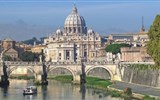 Řím, Vatikán, zahrady Tivoli UNESCO - Itálie - Řím - bazilika sv.Petra, 1506-90, arch. Bramante, Rafael, Michelangelo, nejvyšší kupole na světě