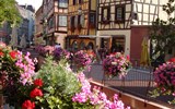 Kouzelné Alsasko, Lotrinsko i pro gurmány - Francie - Alsasko - půvab hrázděných domů v objetí květin