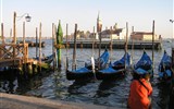 Benátky, ostrovy a výstava La Biennale 2015 - Itálie - Benátky - renesanční San Giorgio Maggiore na ostrově San Giorgio, návrh Andrea Palladio, 1566-1610, zvonice 1791