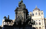 Vídeň po stopách Habsburků a výstava Franz Joseph - Rakousko, Vídeň, nám Marie Terezie