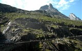 Norsko, zlatá cesta severu 1 cesta letecky - Norsko - tzv.Cesta Trollů, nejvyšší převislá stěna Evropy (Trollveggen) překonáte téměř 900 m převýšení