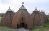Jižní Maďarsko, termály a chuť klobás - Maďarsko - Opusztaser - památník příchodu Maďarů