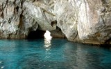 Neapolský záliv a ostrov Capri letecky 2020 - Itálie - Capri - Modrá jeskyně