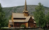 Norské fjordy - Norsko - Lom, roubený kostel, 1240, výrazně přestavěn v 16.století