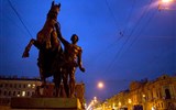 Petrohrad, poklad na Něvě, Ermitáž, Zlatá komnata 2019 - Rusko - Petrohrad - večerní Něvský prospekt