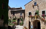 Poznávací zájezd - Lazio - Itálie - Viterbo - Civita di Bagnoregio, staré etruské město na tufovém ostrohu nad řekou Tiberou