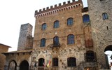 Pěšky po Toskánsku a údolí UNESCO Val d'Orcia 2020 - Itálie - Toskánsko - San Gimignano - Palazzo del Popolo, městská radnice, 1288-1323
