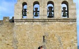 Přírodní parky a památky Provence 2020 - Francie - Provence - Ste Marie de la Mer, kostel s procházkou po střeše