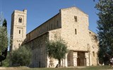 Poznávací zájezd - Toskánsko - Itálie - Toskánsko - Sant´Antimo, 1118 přestavěn v rom.stylu, arch.Lucca Arzo z Porcari