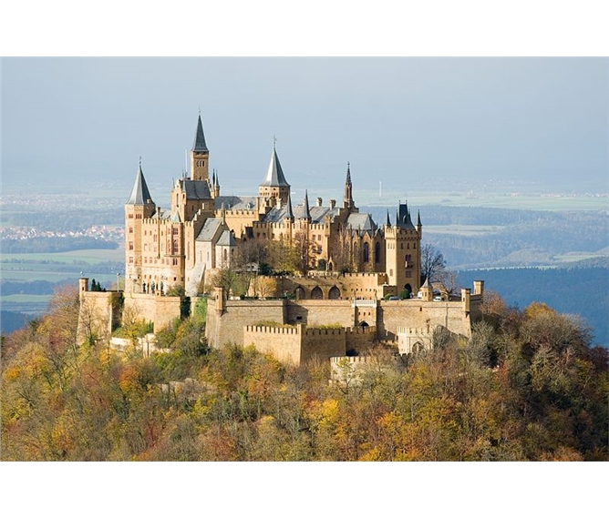 Švábská Jura a romantická cesta - Německo - hrad Hohenzollern
