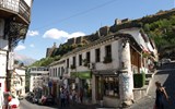 Poznávací zájezd - Albánie - Albánie - Gjirokastra, staré město hlídá hrad