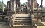 Poznávací zájezd - Srí Lanka - Sri Lanka - Polonnaruwa, Quadrangle (čtvercové nádvoří), původně zvané Dalawa Maluwa (terasa relikvie zubu)